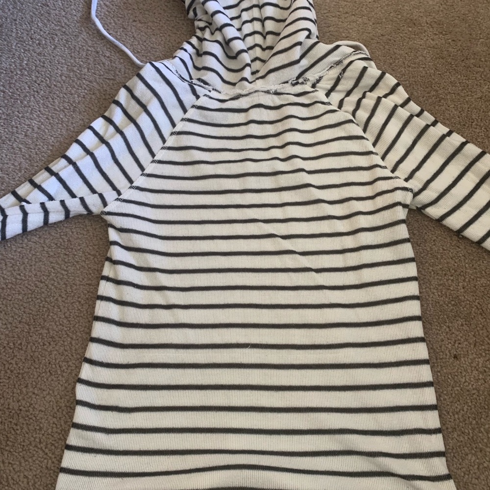 Sweater - Picture 5 of 5